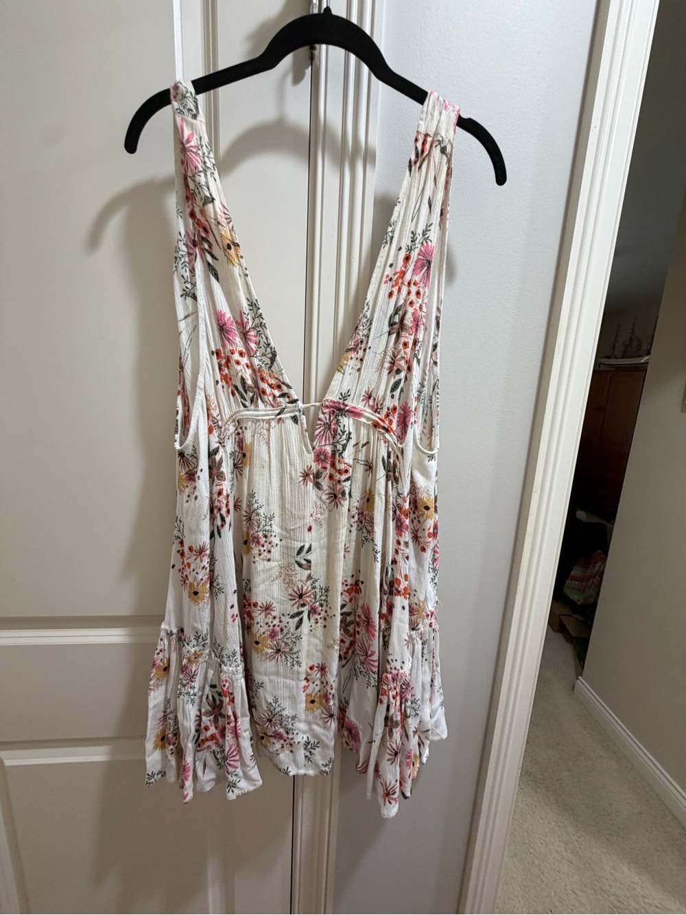 Bohemian Floral Deep-V Camisole Tank Top - White/Pink